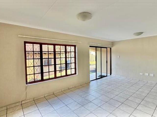 Townhouse for sale in Margate, Hibiscus Coast Local Municipality