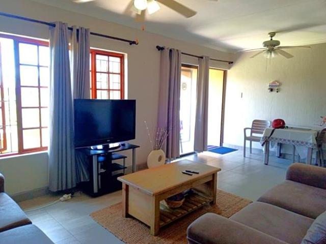 Townhouse for rent in Ugu District Municipality, Kwazulu-natal