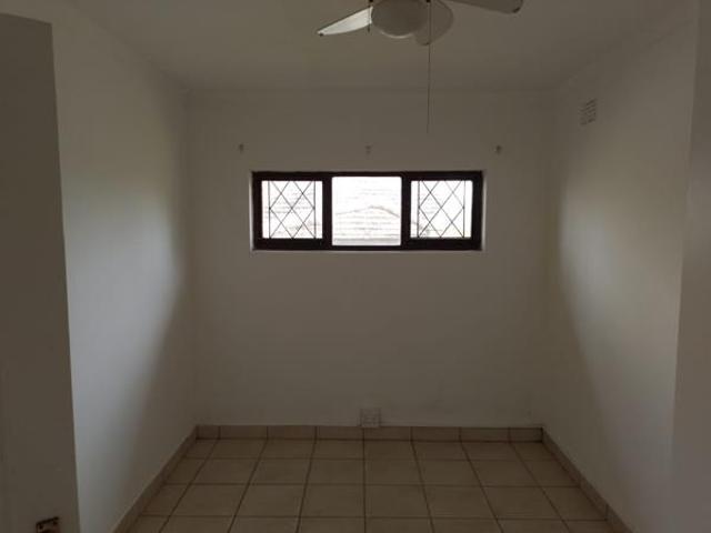 Townhouse for rent in Margate, Hibiscus Coast Local Municipality