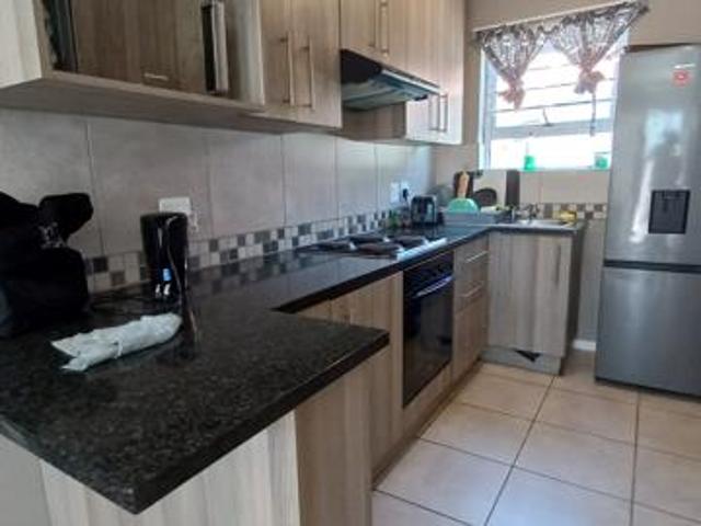 Townhouse for rent in Nelson Mandela Bay Ward 18, Nelson Mandela Bay Metropolitan Municipality