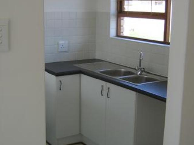 Townhouse for rent in Nelson Mandela Bay Ward 18, Nelson Mandela Bay Metropolitan Municipality