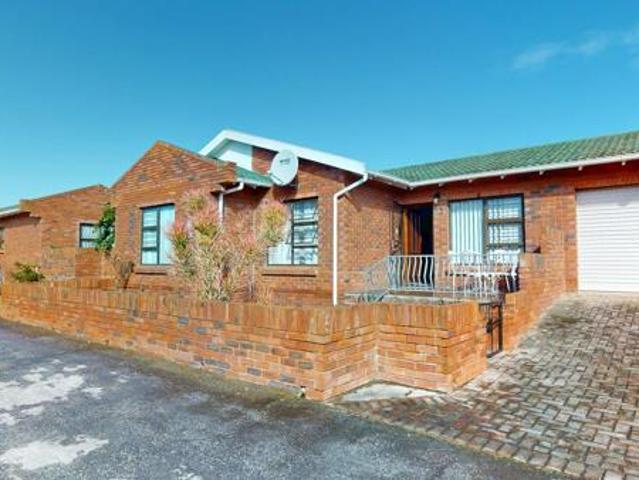 Townhouse for sale in Eastern Cape