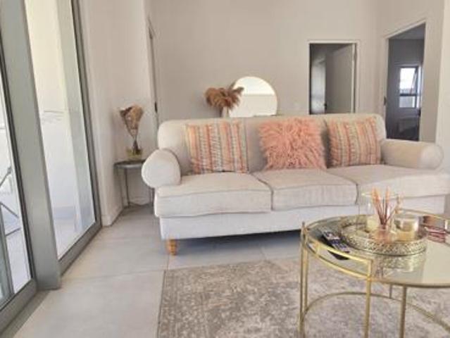 Townhouse for rent in Seaview, Kwazulu-natal
