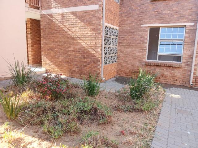 Townhouse for rent in Pretoria East, Pretoria