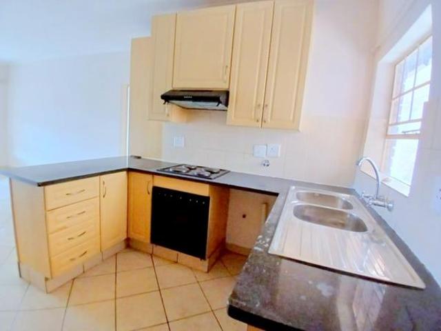 Townhouse for rent in Waterkloof, Gauteng