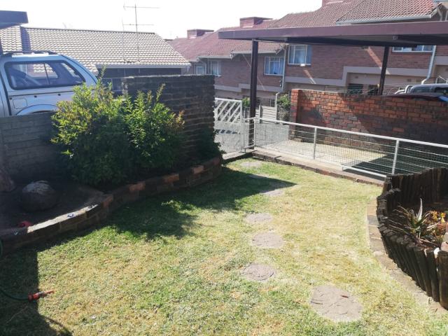 Townhouse for rent in Kagiso, Gauteng