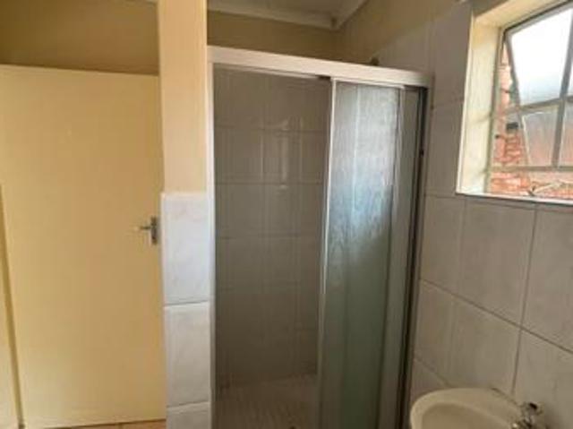 Townhouse for rent in Waterkloof, Gauteng