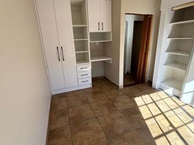 Townhouse for rent in Waterkloof, Gauteng