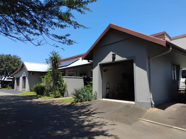 Townhouse for rent in Princess Grant, Kwazulu-natal