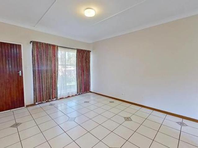 Townhouse for sale in Dr Kenneth Kaunda, North West