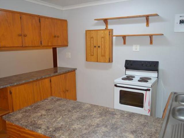 Townhouse for rent in Klerksdorp, Matlosana Local Municipality