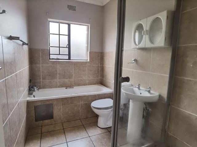 Townhouse for rent in Ekurhuleni, Gauteng