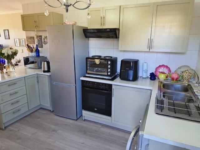 Townhouse for rent in Cape Town, Western Cape