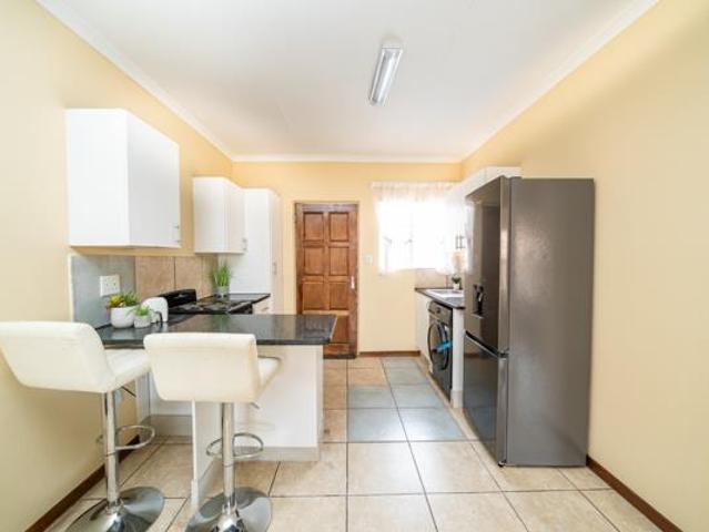 Townhouse for rent in Jansenpark, City of Ekurhuleni Metropolitan Municipality
