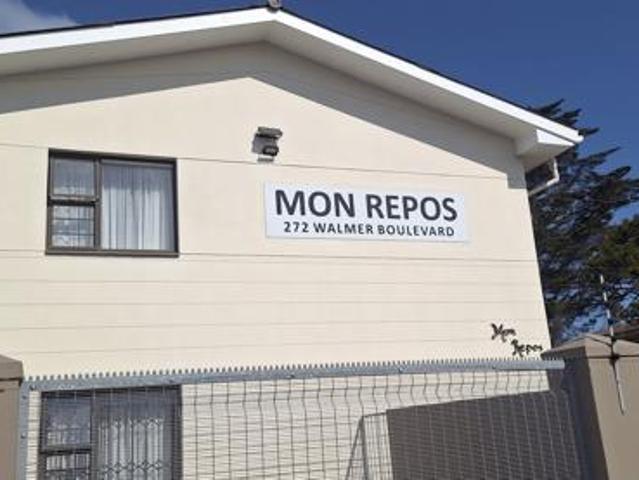 Townhouse for sale in Port Elizabeth, Eastern Cape