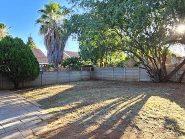 Townhouse for sale in Frances Baard, Northern Cape