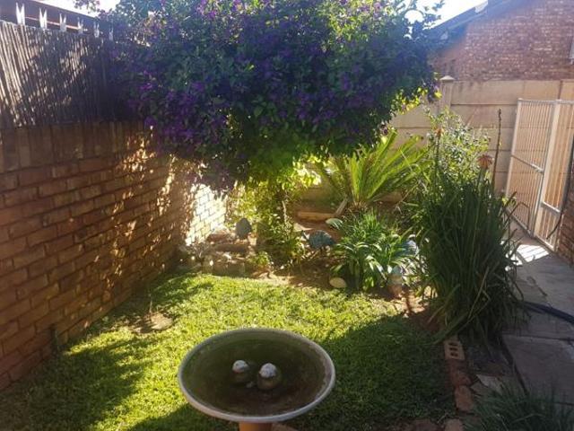 Townhouse for sale in Frances Baard, Northern Cape