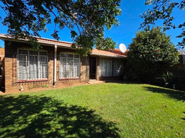 Townhouse for sale in Ekurhuleni, Gauteng
