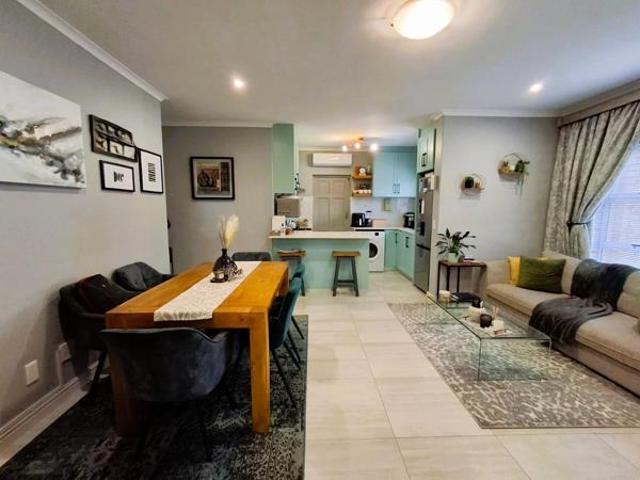 Townhouse for rent in Cape Town, Western Cape
