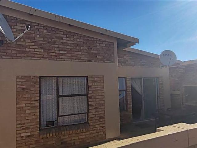 Townhouse for sale in Sedibeng, Gauteng