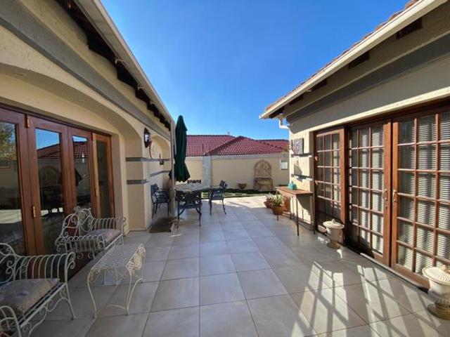 Townhouse for sale in Gert Sibande, Mpumalanga