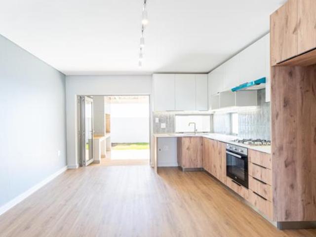 Townhouse for rent in Durbanville, Western Cape