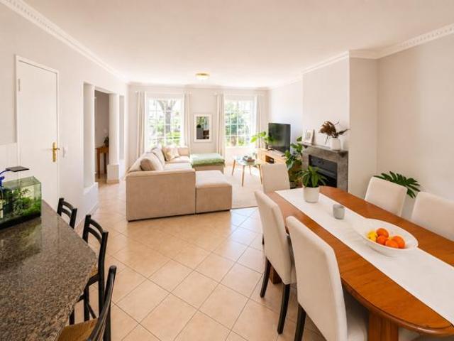 Townhouse for rent in Waterkloof, Gauteng
