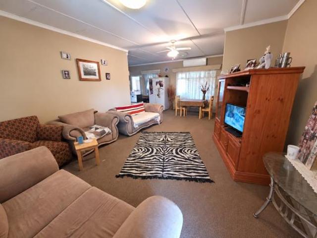 Townhouse for sale in Dr Kenneth Kaunda, North West