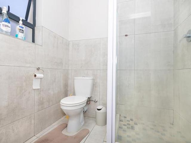 Townhouse for rent in Cape Town, City of Cape Town