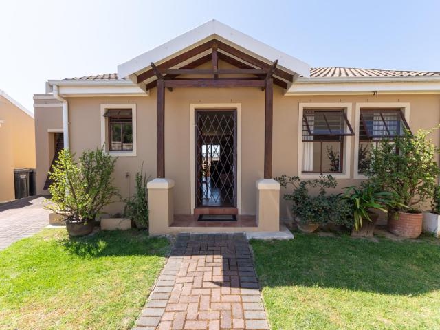 Townhouse for sale in Strand, Western Cape