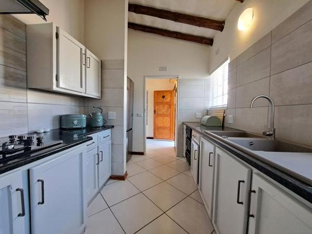 Townhouse for rent in Vosloorus, Gauteng