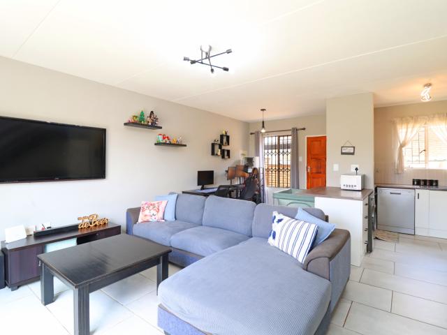 Townhouse for sale in Nooitgedacht, Gauteng