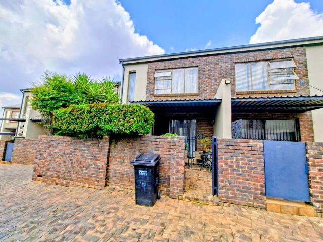 Townhouse for sale in Kagiso, Gauteng