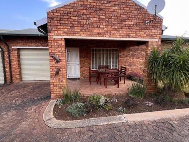 Townhouse for rent in Ekurhuleni, Gauteng