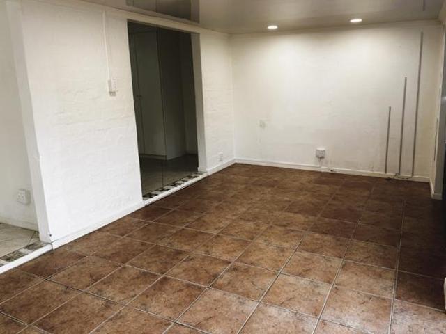 Townhouse for rent in Vosloorus, Gauteng