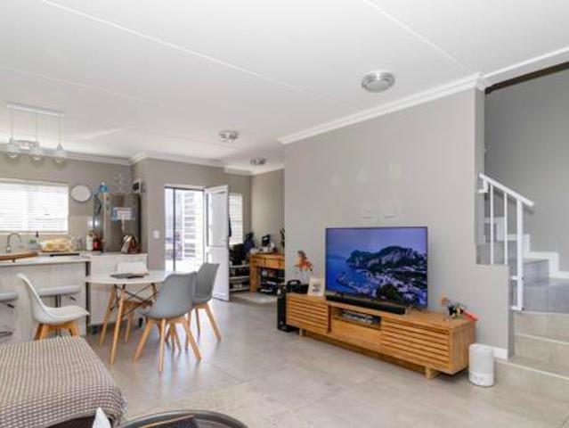 Townhouse for sale in Cape Town, Western Cape