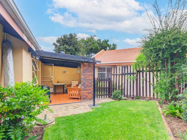 Townhouse for sale in Sandton, Gauteng