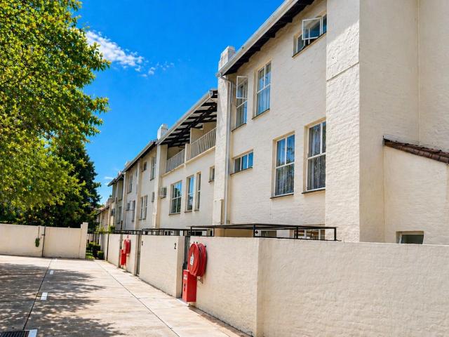 Townhouse for sale in Waterkloof, Gauteng