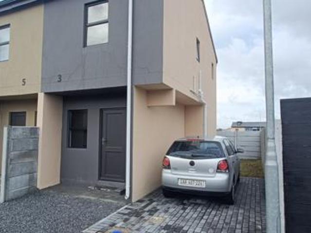 Townhouse for rent in Cape Town, Western Cape
