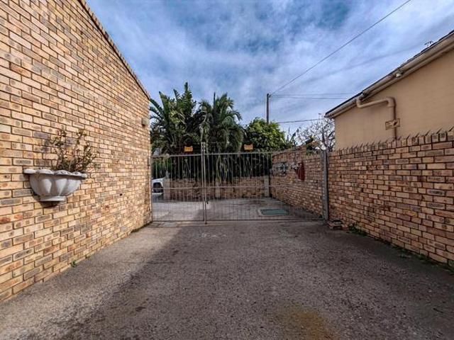 Townhouse for rent in Nelson Mandela Bay Ward 18, Nelson Mandela Bay Metropolitan Municipality