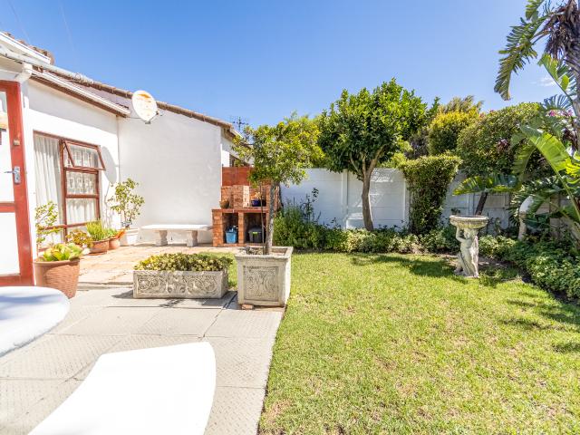 Townhouse for sale in Table View, Western Cape