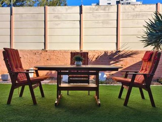 Townhouse for rent in Cape Town, Western Cape