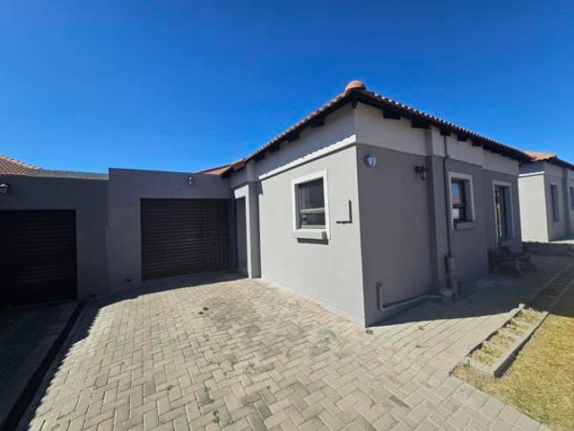 Townhouse for rent in Secunda, Govan Mbeki