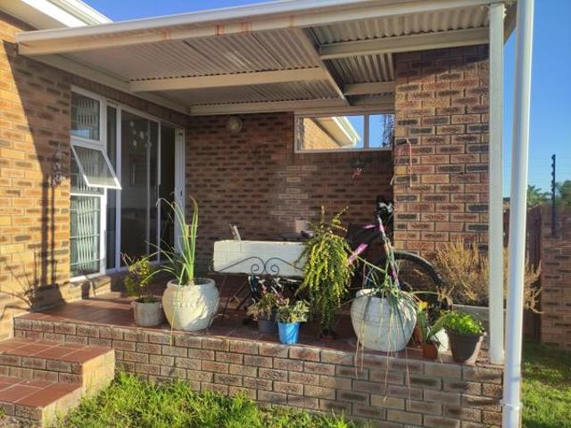 Townhouse for rent in Cape Town, Western Cape