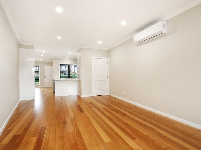 Townhouse for rent in Glenroy, Melbourne