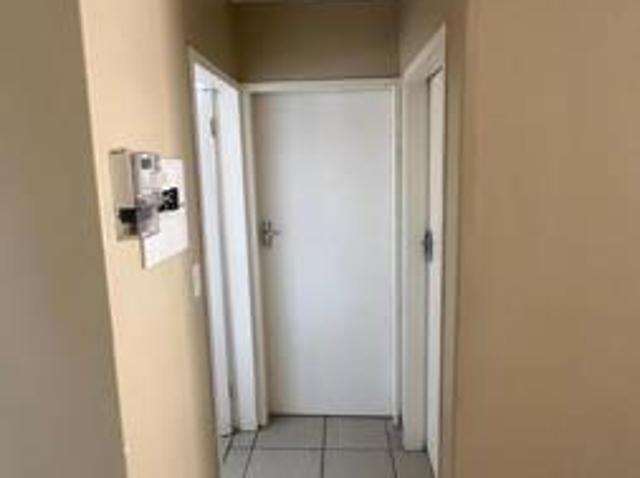 Townhouse for rent in Waterkloof, Gauteng