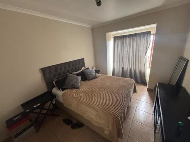 Townhouse for rent in Seaview, Kwazulu-natal