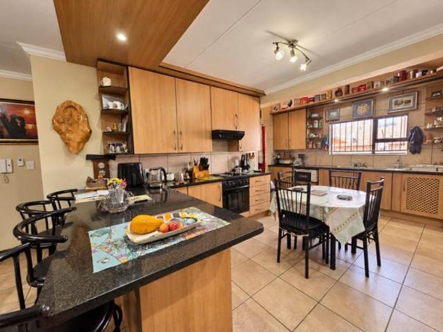 Townhouse for sale in Vereeniging, Emfuleni Local Municipality