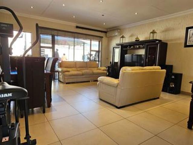 Townhouse for sale in Sedibeng, Gauteng