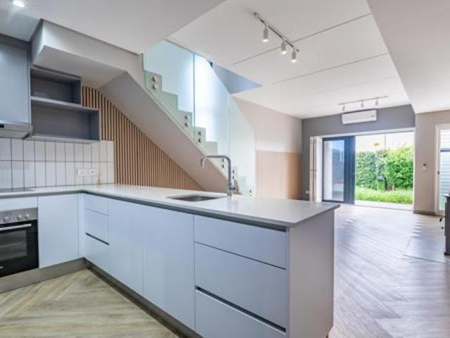 Townhouse for sale in Cape Town, Western Cape